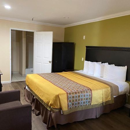 Travelodge By Wyndham Chatsworth ลอสแอนเจลิส ภายนอก รูปภาพ