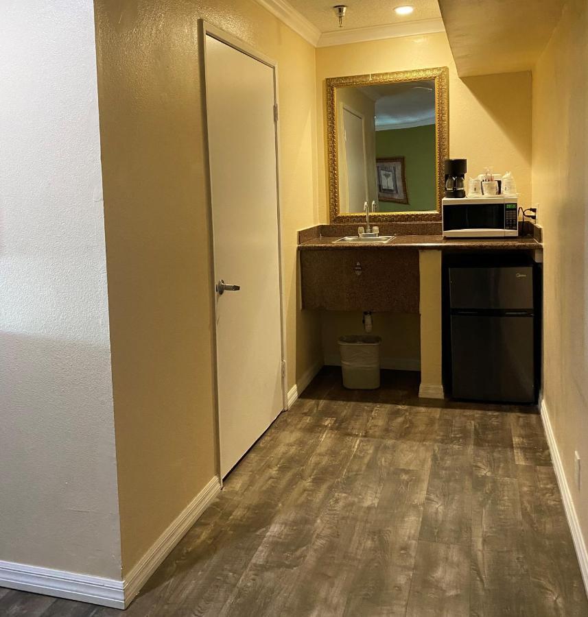 Travelodge By Wyndham Chatsworth ลอสแอนเจลิส ภายนอก รูปภาพ