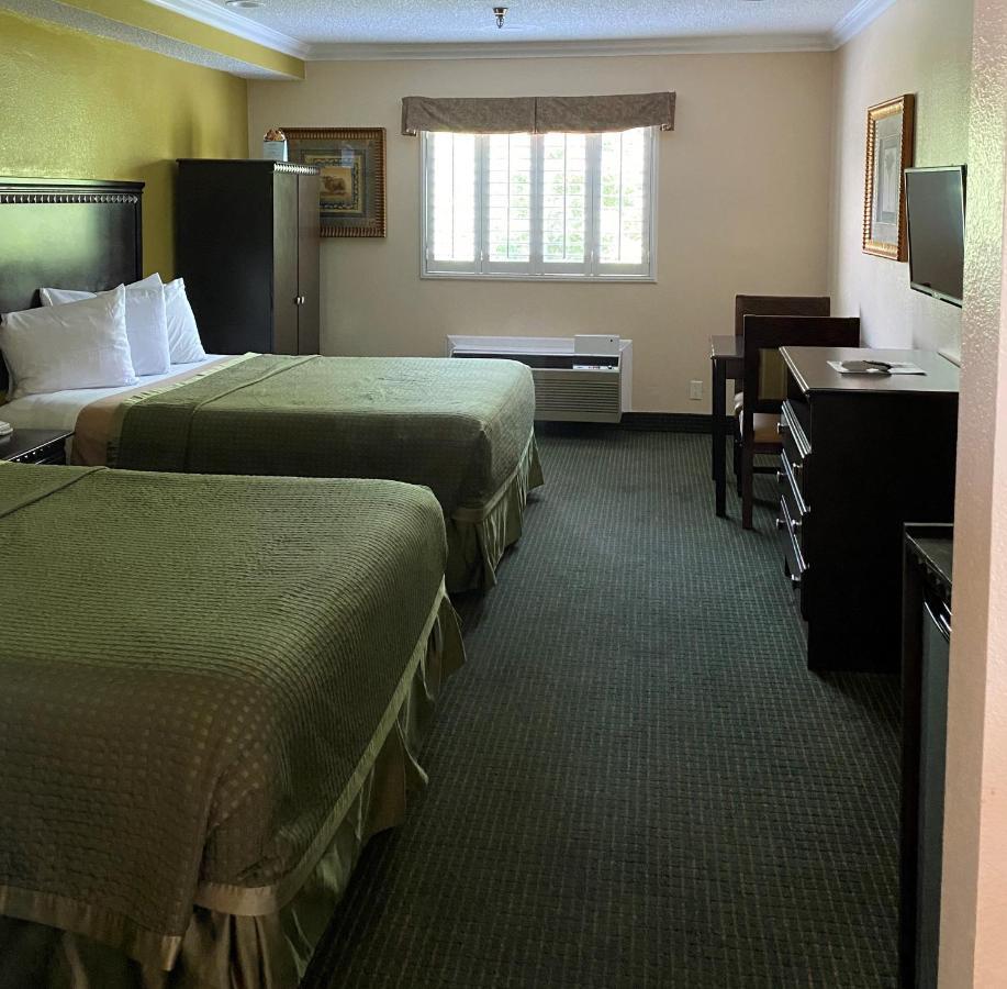 Travelodge By Wyndham Chatsworth ลอสแอนเจลิส ภายนอก รูปภาพ