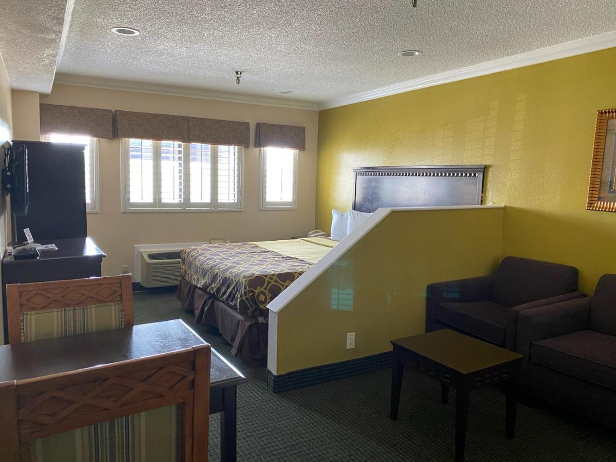 Travelodge By Wyndham Chatsworth ลอสแอนเจลิส ภายนอก รูปภาพ