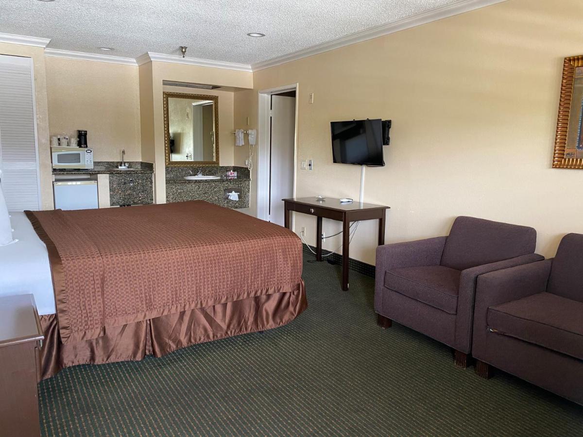 Travelodge By Wyndham Chatsworth ลอสแอนเจลิส ภายนอก รูปภาพ